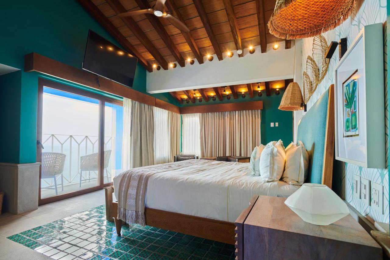 Hotel Luxury Patio Azul (Adults Only) Puerto Vallarta Bagian luar foto Suite at the Hotel Habitas