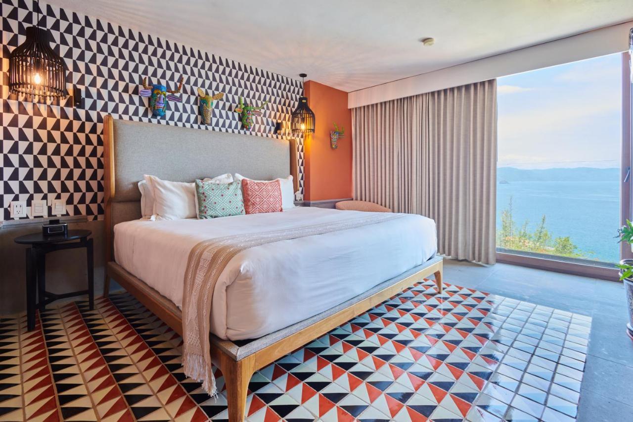 Hotel Luxury Patio Azul (Adults Only) Puerto Vallarta Bagian luar foto A bedroom at the hotel