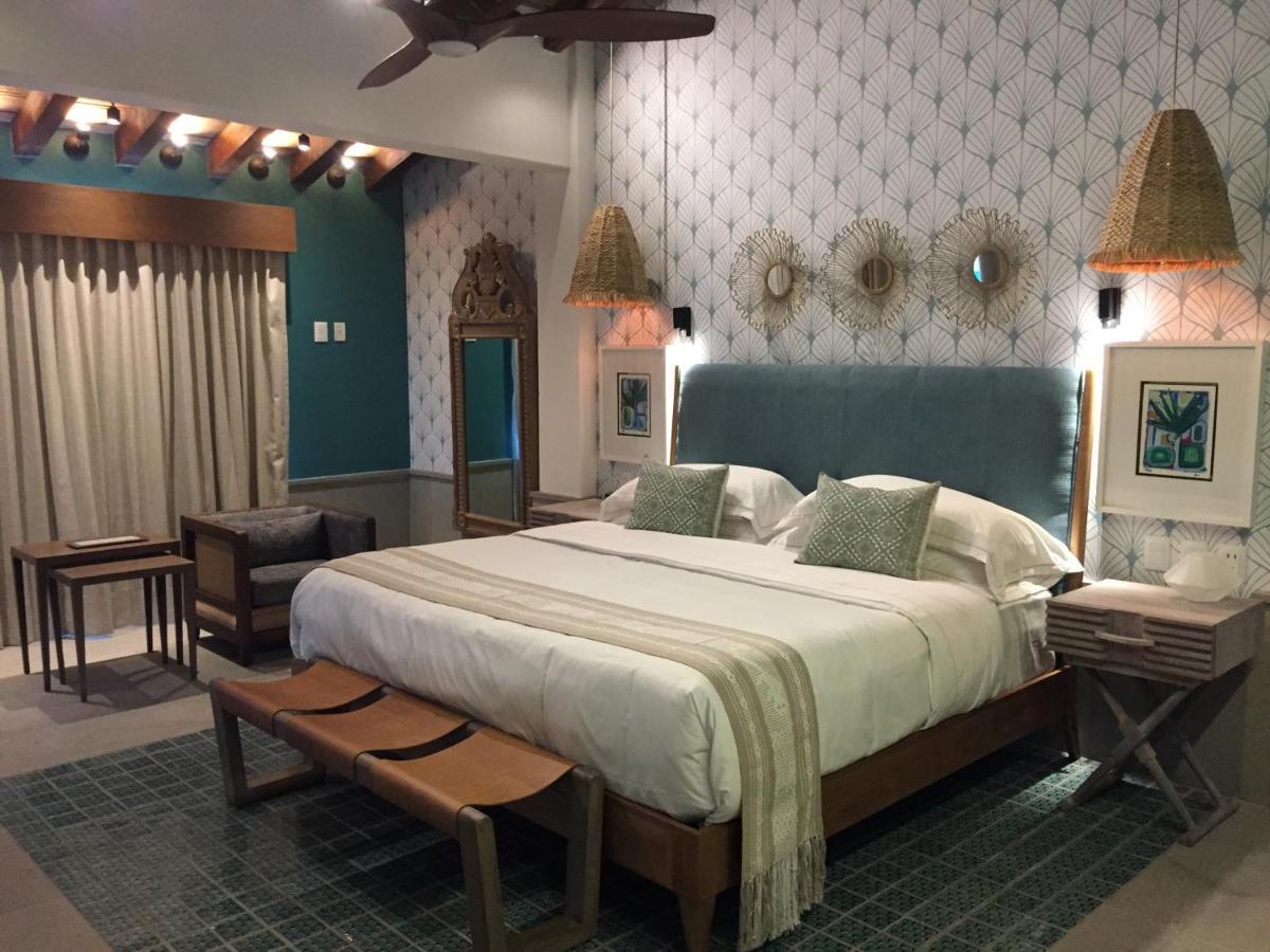 Hotel Luxury Patio Azul (Adults Only) Puerto Vallarta Bagian luar foto A bedroom at the hotel