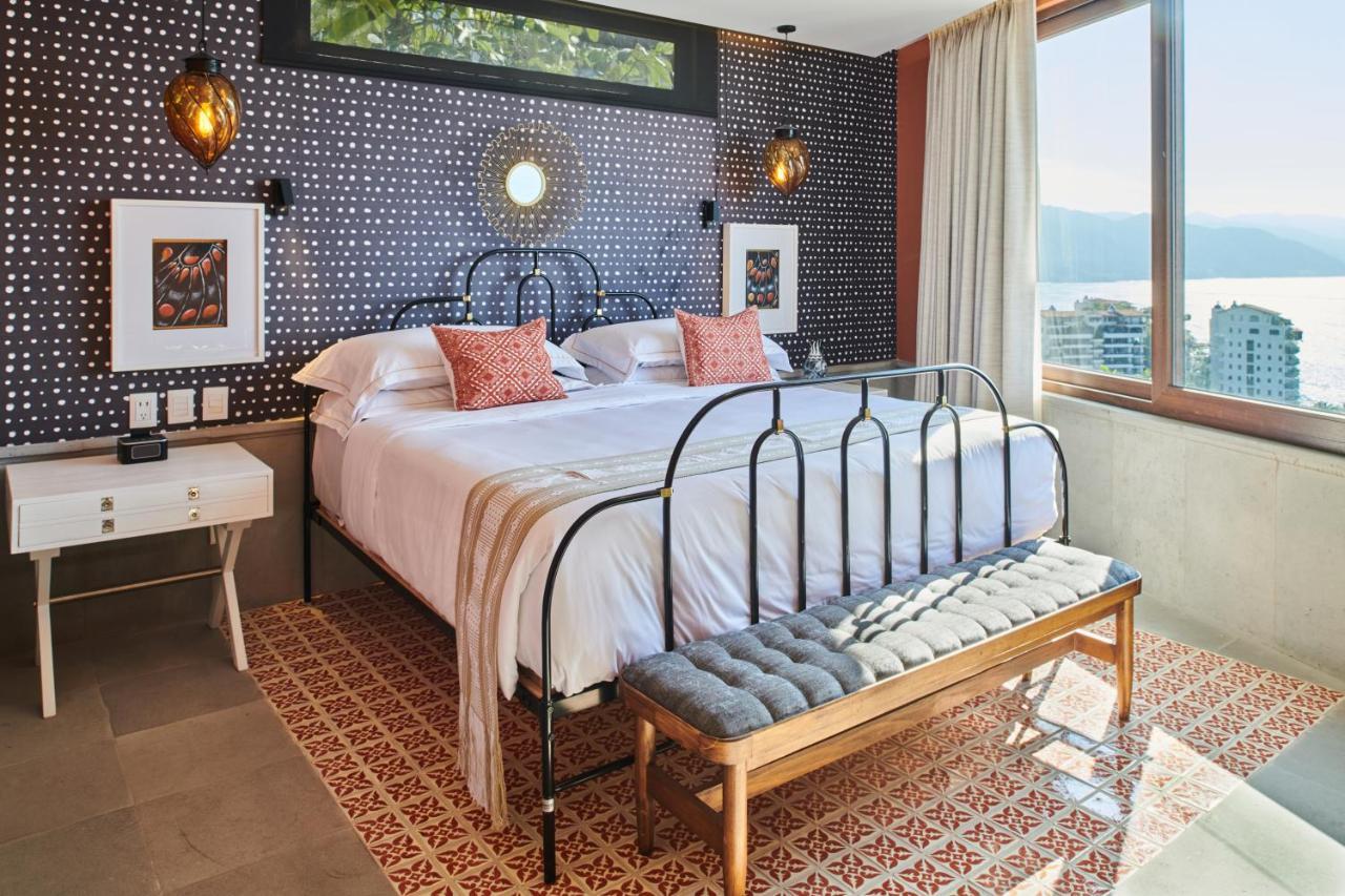 Hotel Luxury Patio Azul (Adults Only) Puerto Vallarta Bagian luar foto A bedroom at the hotel