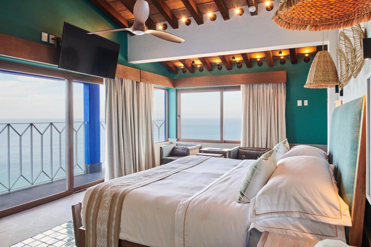 Hotel Luxury Patio Azul (Adults Only) Puerto Vallarta Bagian luar foto Suite at the Hotel