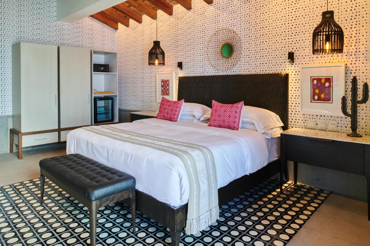 Hotel Luxury Patio Azul (Adults Only) Puerto Vallarta Bagian luar foto A bedroom at the hotel