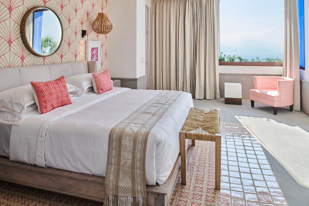 Hotel Luxury Patio Azul (Adults Only) Puerto Vallarta Bagian luar foto A bedroom at the hotel