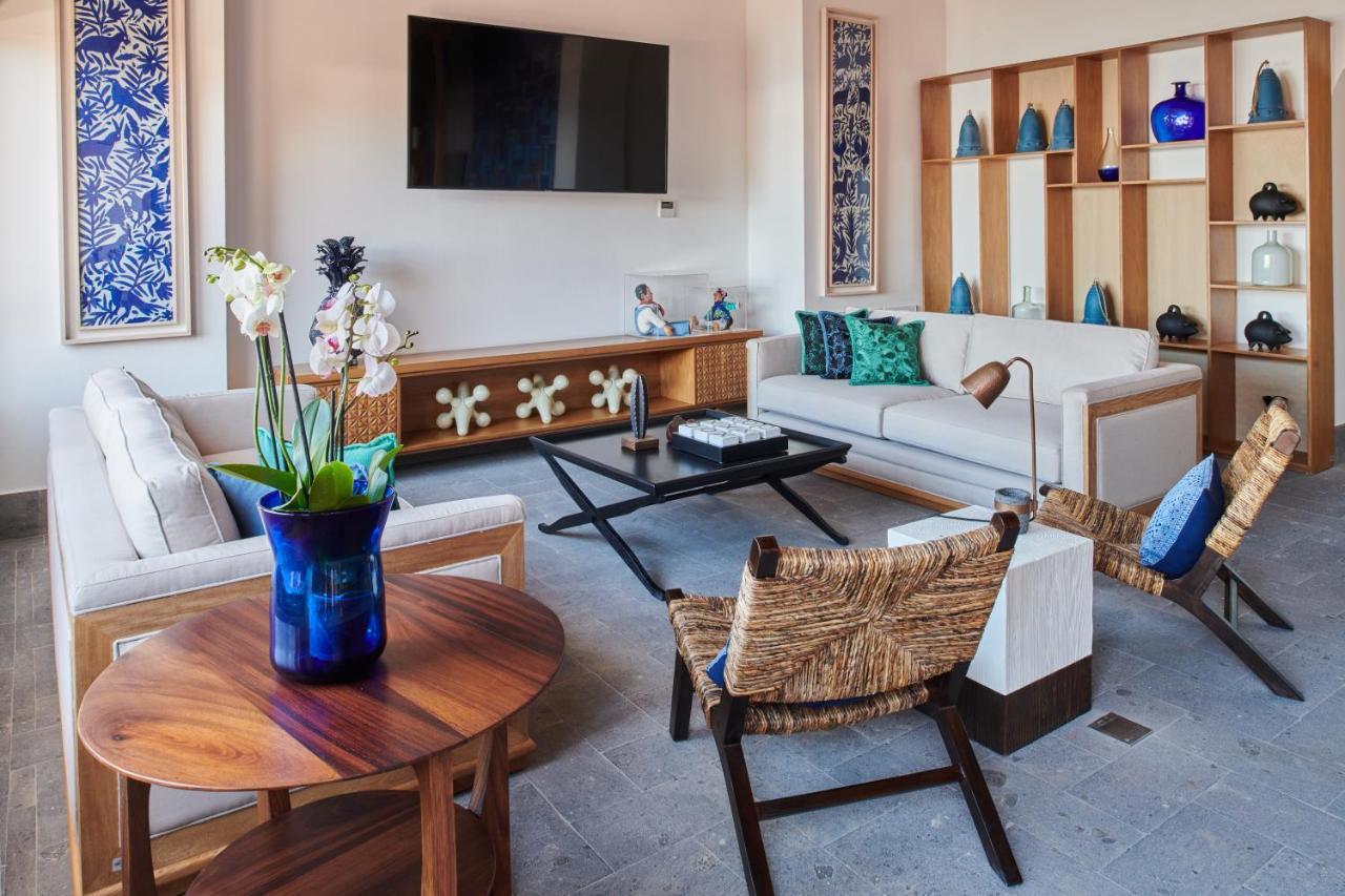 Hotel Luxury Patio Azul (Adults Only) Puerto Vallarta Bagian luar foto The living room of a suite at the hotel