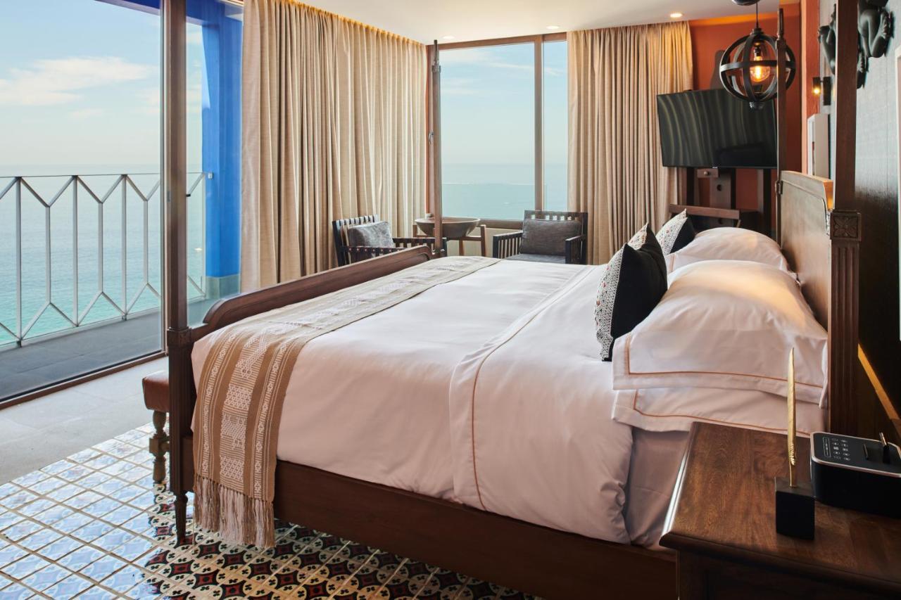 Hotel Luxury Patio Azul (Adults Only) Puerto Vallarta Bagian luar foto A bedroom at the hotel